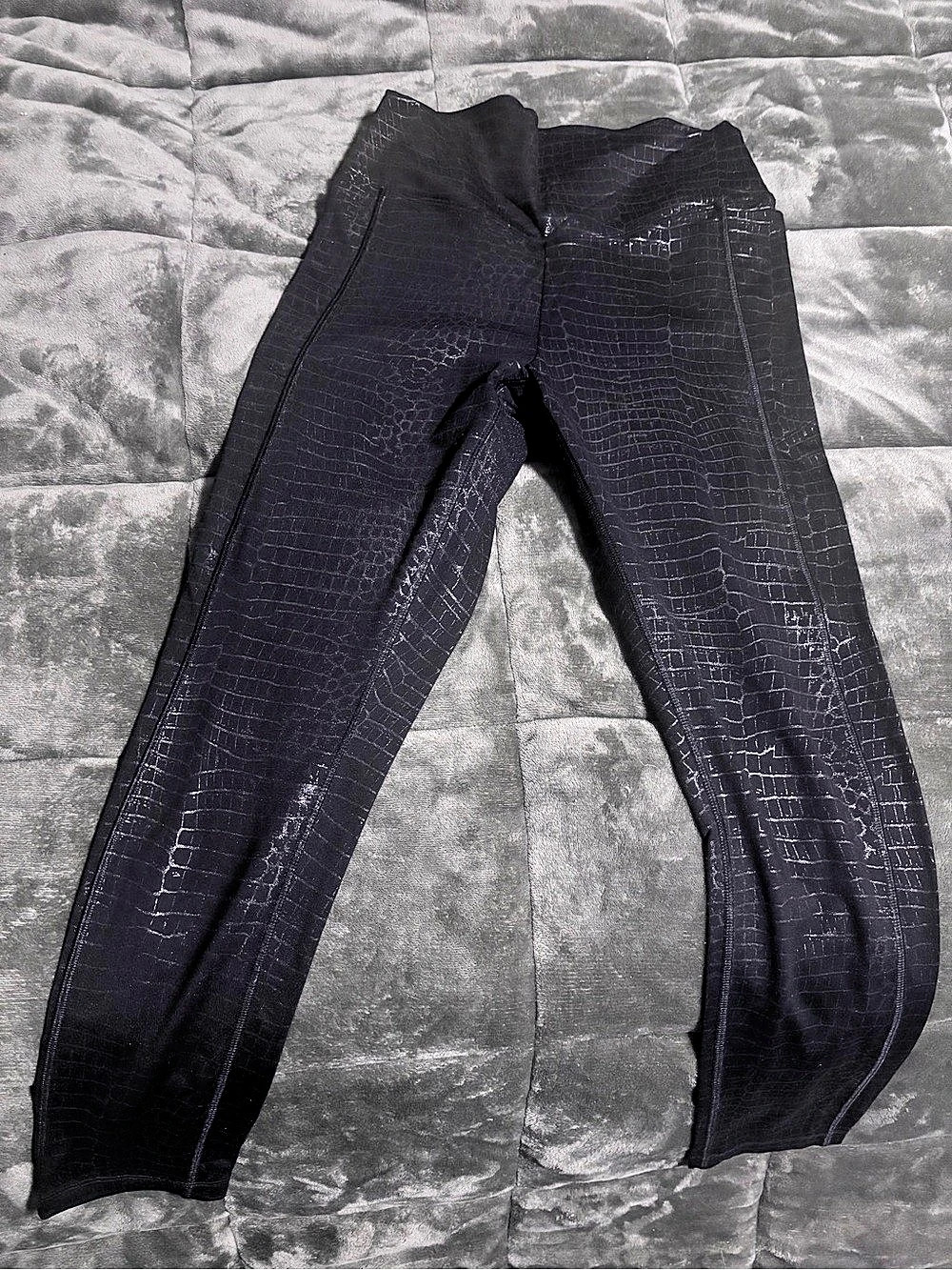 PINK Crocodile Texture Athletic Pants Size Medium